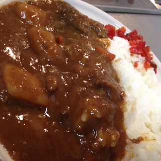 こってりコクのある牛すじカレー